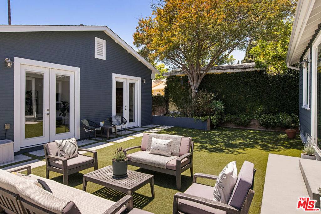4139 Camero AVE, Los Angeles, CA 90027