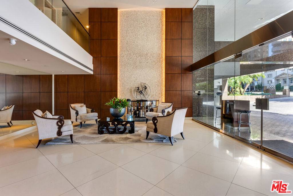 Los Angeles, CA 90024,10551 Wilshire BLVD #1002