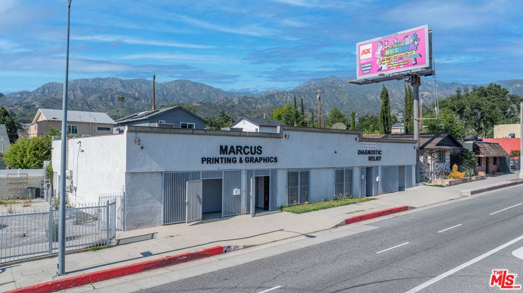 6855 Foothill BLVD, Tujunga, CA 91042
