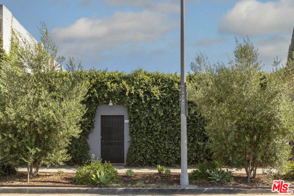5908 Barton AVE, Los Angeles, CA 90038