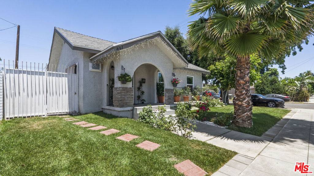 Pomona, CA 91766,891 E 6th ST