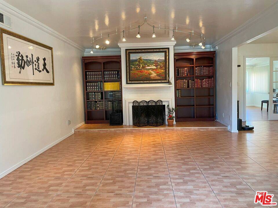 Rowland Heights, CA 91748,2362 Cuatro DR