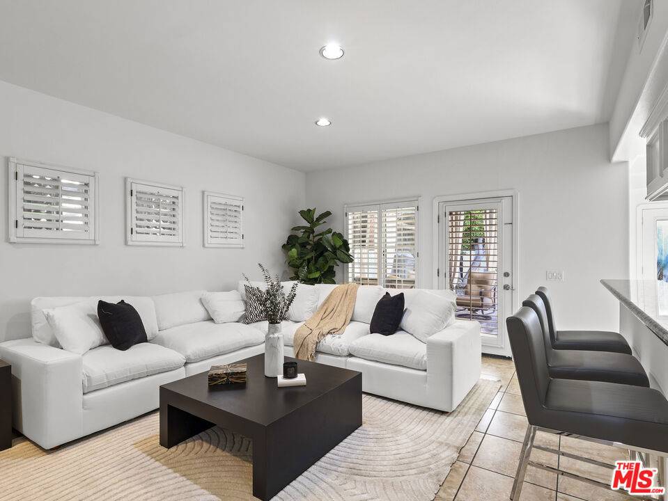 Encino, CA 91436,4817 Gaynor AVE