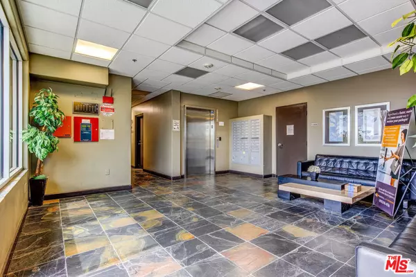 Los Angeles, CA 90006,2321 W 10th ST #305