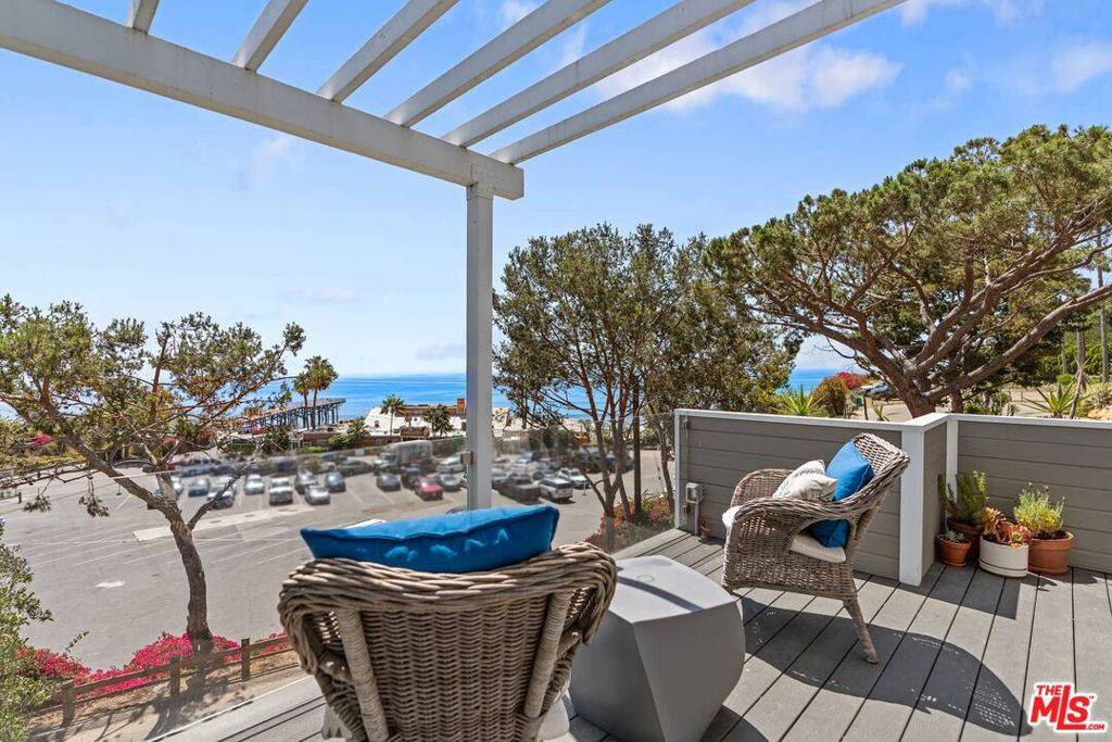 Malibu, CA 90265,99 Paradise Cove RD