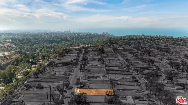Pacific Palisades, CA 90272,1117 Chautauqua BLVD