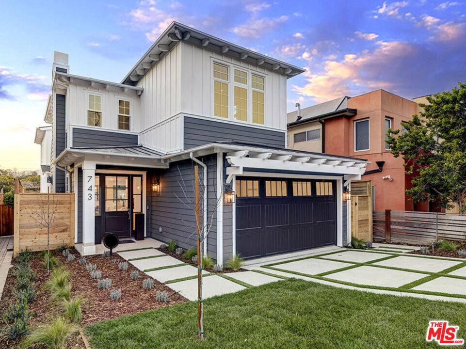 Pacific Palisades, CA 90272,743 Haverford AVE