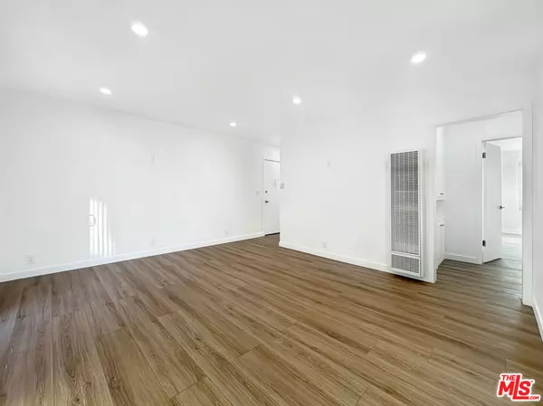 Inglewood, CA 90302,915 Enterprise AVE #5