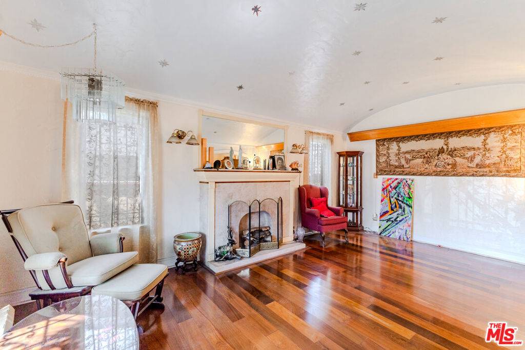 Huntington Park, CA 90255,6926 Cedar ST