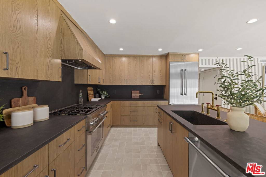 Studio City, CA 91604,11268 Dona Lola DR