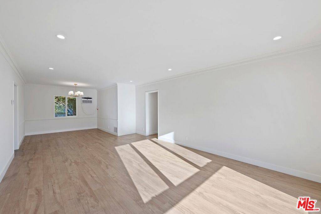 West Hollywood, CA 90046,1252 N Crescent Heights BLVD #2