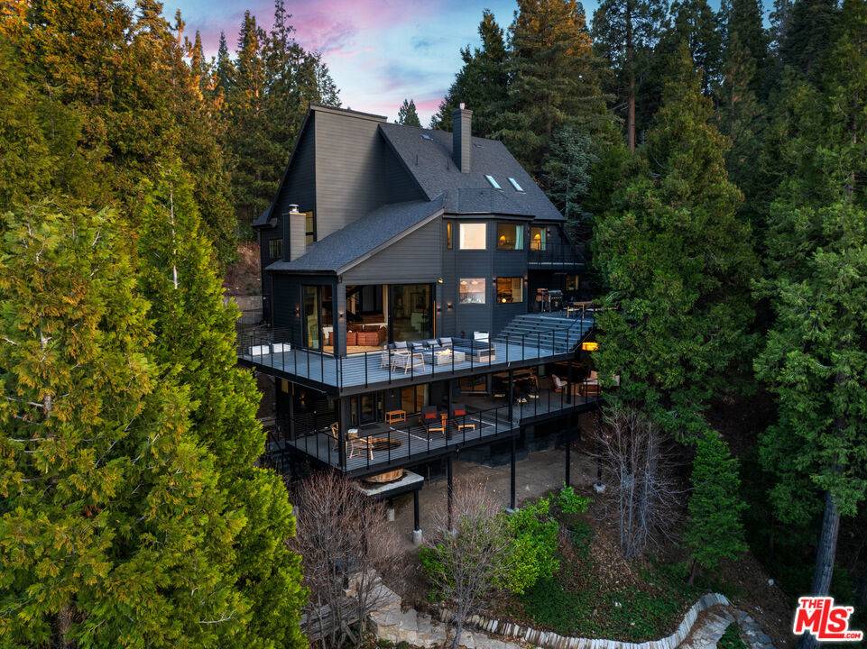 Lake Arrowhead, CA 92352,654 S Cumberland DR