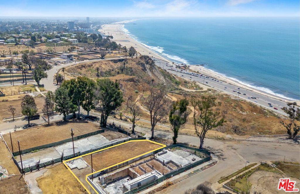 Pacific Palisades, CA 90272,15419 Via De Las Olas