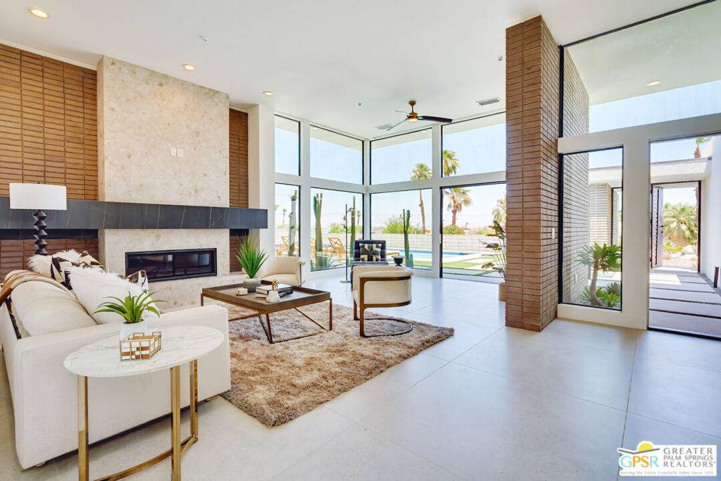 Palm Springs, CA 92262,2233 N Vista Drive