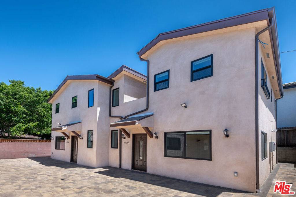 5220 1/2 Goodland AVE, Valley Village, CA 91607