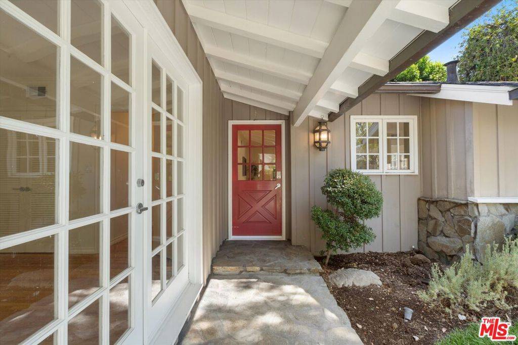 Woodland Hills, CA 91364,21239 Velicata ST