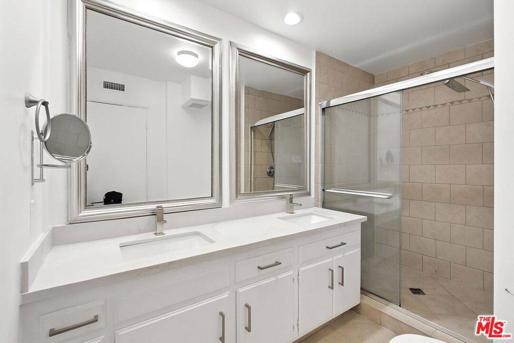 Santa Monica, CA 90403,1230 Princeton St #3