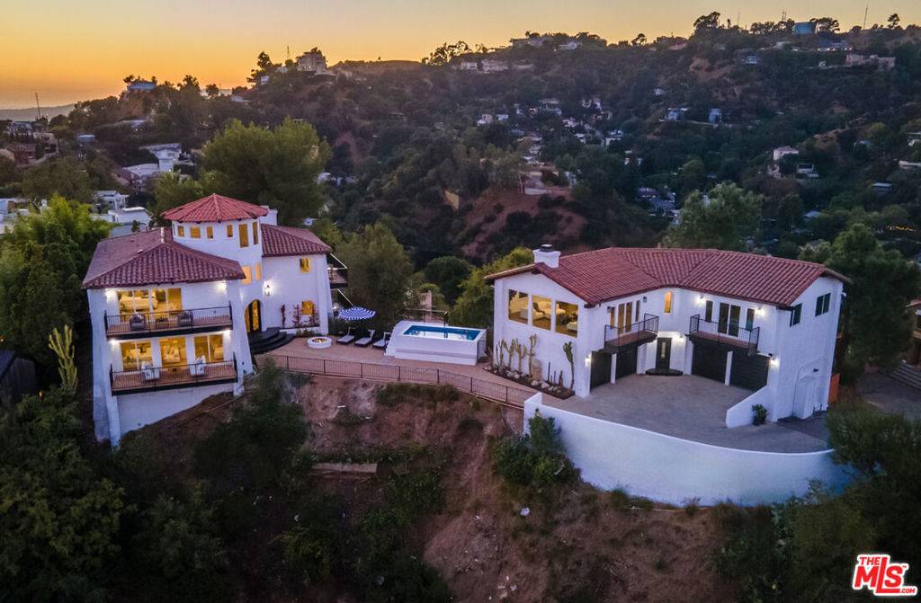8300 Grand View DR, Los Angeles, CA 90046