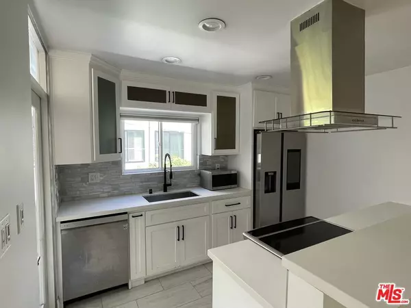 West Hollywood, CA 90069,1228 N La Cienega BLVD #106