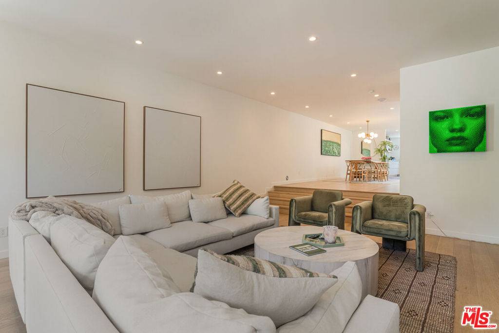 Marina Del Rey, CA 90292,16 Voyage ST