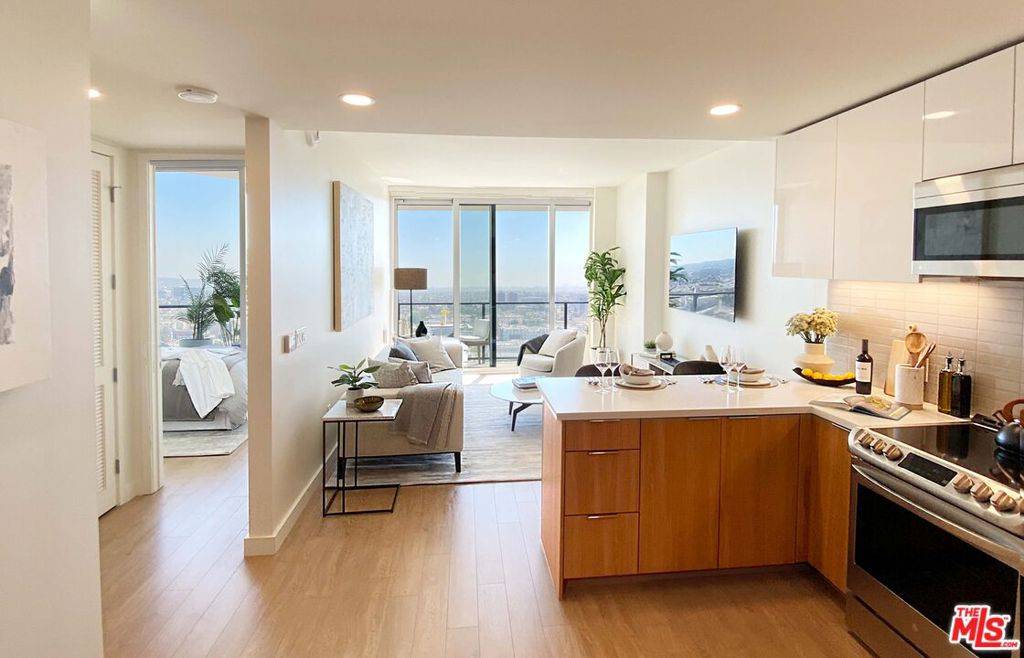 Los Angeles, CA 90025,11750 Wilshire BLVD #2704
