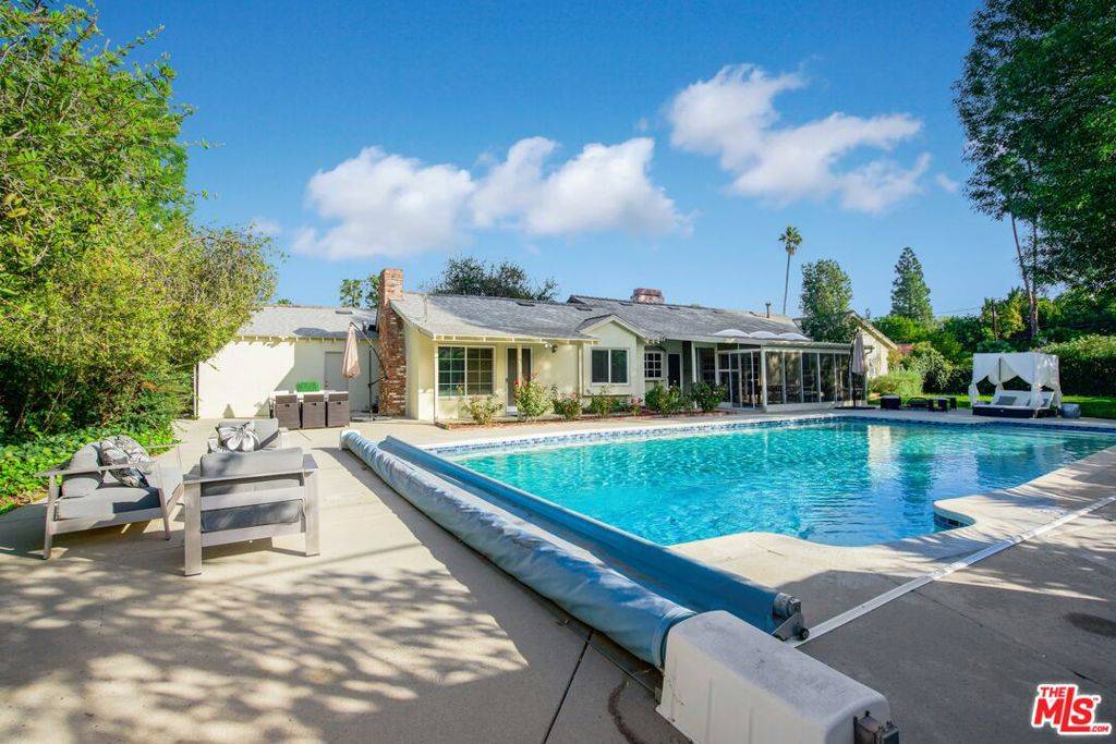 6207 Melba AVE, Woodland Hills, CA 91367