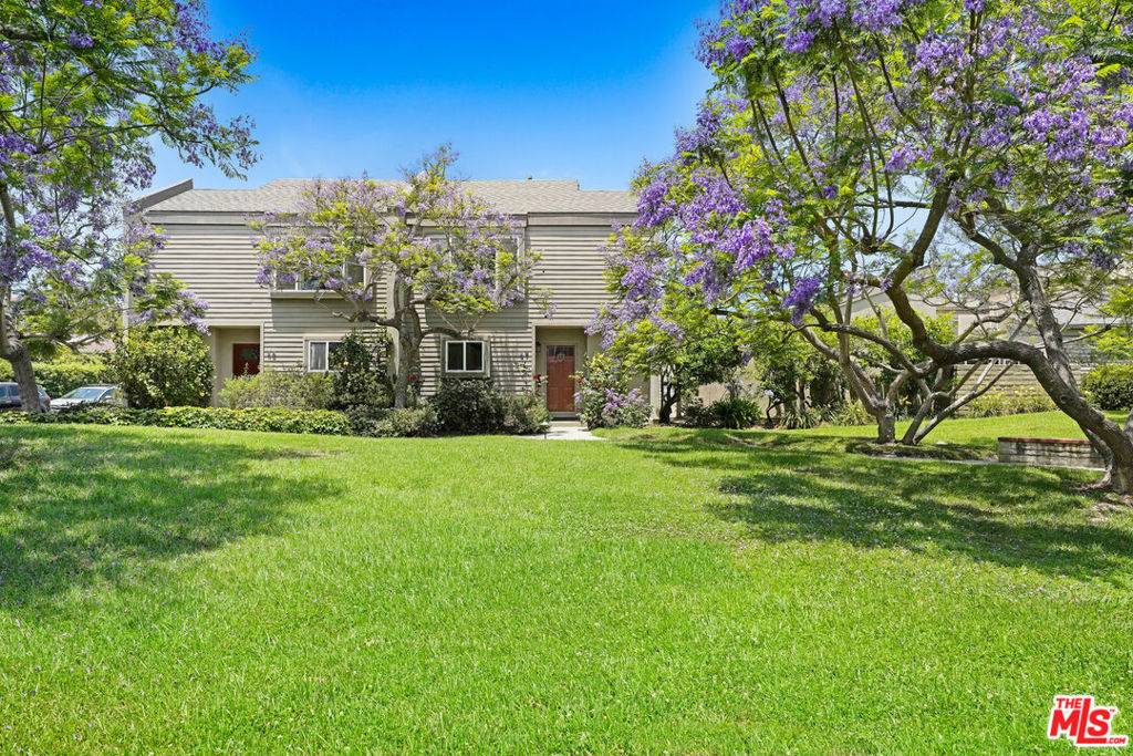 49 Village Parkway ST, Santa Monica, CA 90405