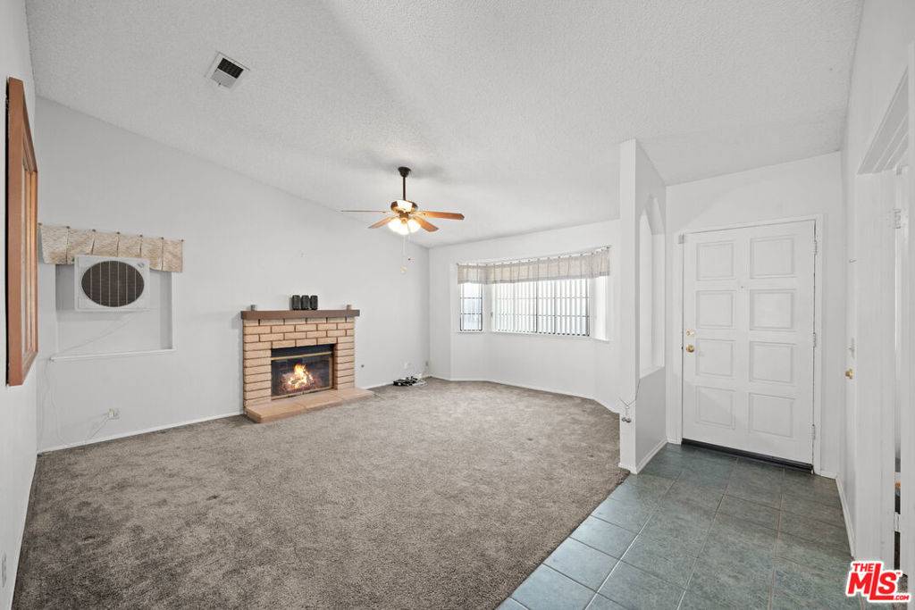 Lancaster, CA 93536,2838 W J9 AVE