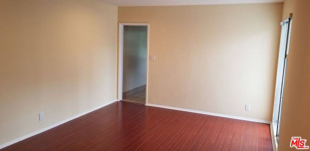 Hollywood, CA 90028,5950 Carlton WAY #13