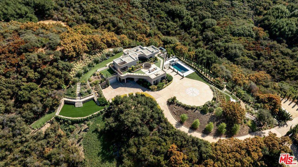 Calabasas, CA 91302,415 Stunt RD