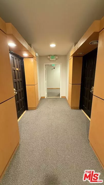Sherman Oaks, CA 91423,14144 Dickens ST #122