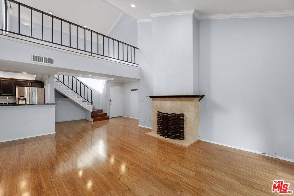 Encino, CA 91316,5325 Newcastle AVE #338