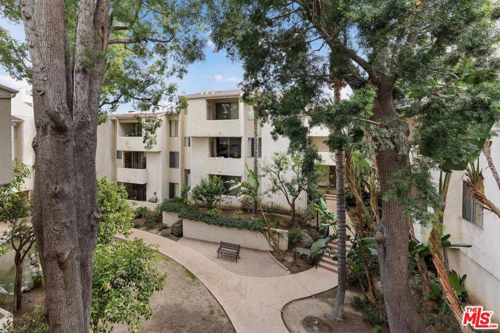 Encino, CA 91316,5325 Newcastle AVE #338