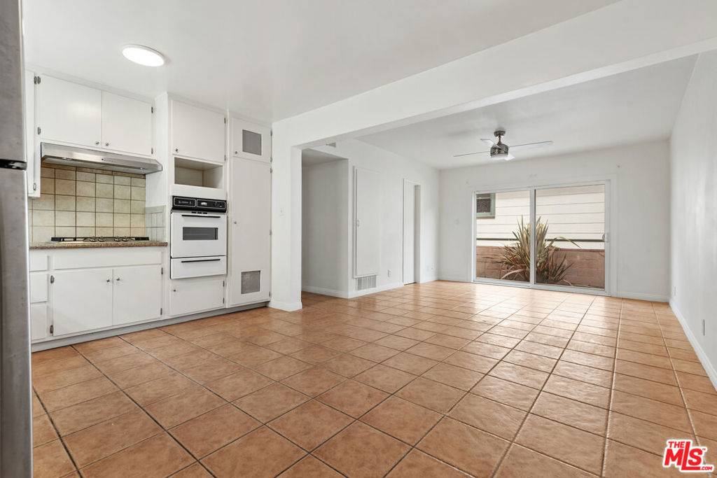 San Pedro, CA 90731,469 W 19th ST #1