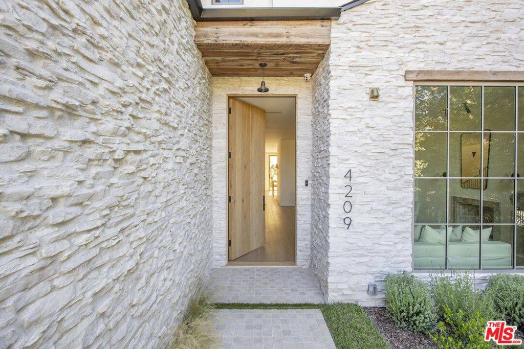 Studio City, CA 91604,4209 Vantage AVE