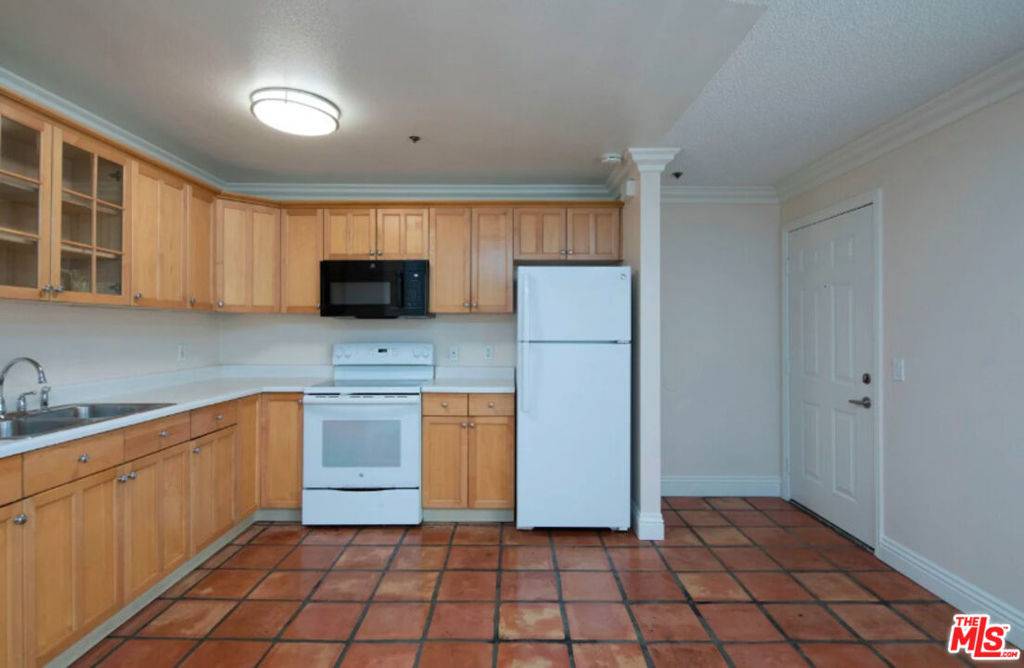 227 16th St #225, San Diego, CA 92101