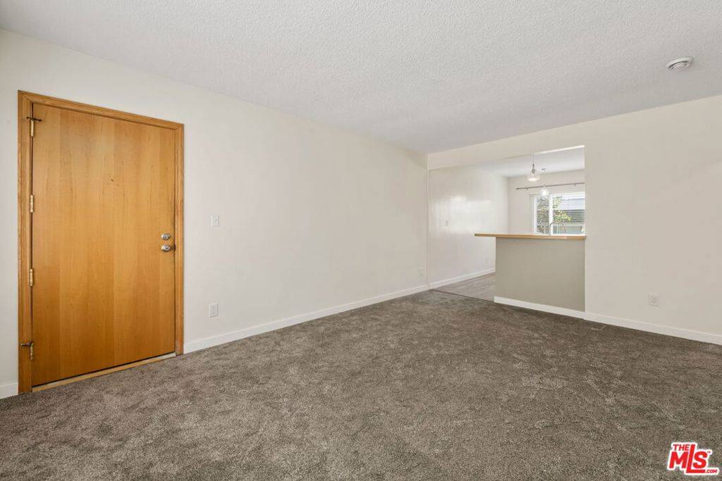 Playa Del Rey, CA 90293,8335 W Manchester AVE #D