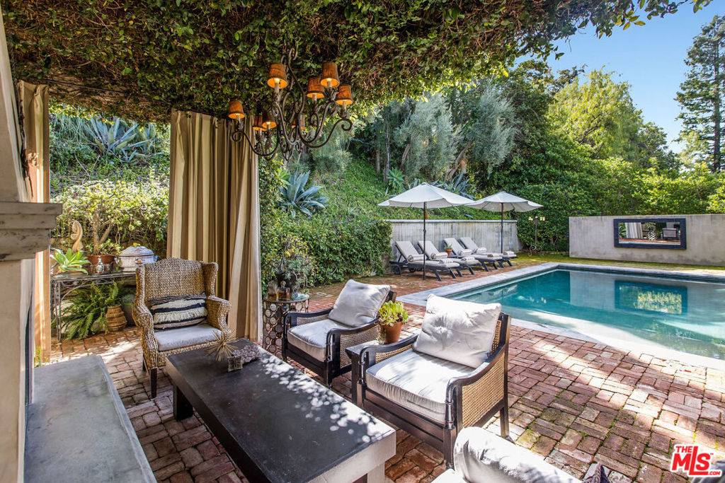 Calabasas, CA 91302,3470 Consuelo DR