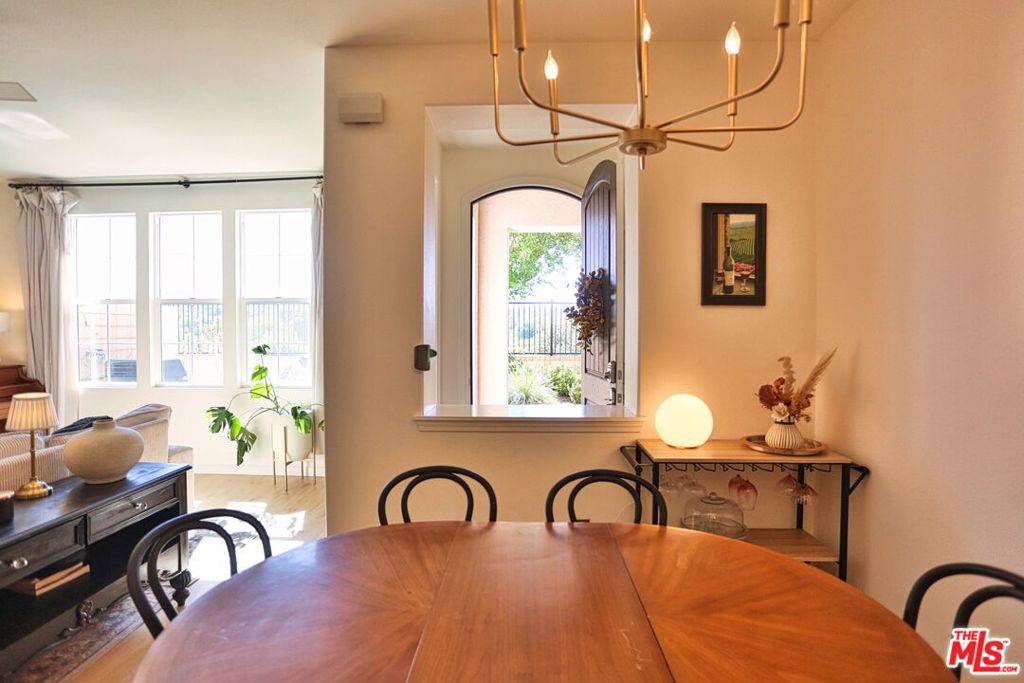 Valencia, CA 91354,28682 Pietro DR