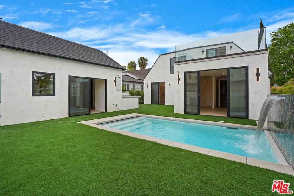 1161 Stearns DR, Los Angeles, CA 90035