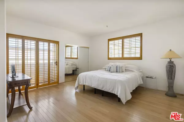 North Hollywood, CA 91602,10630 Moorpark ST #302