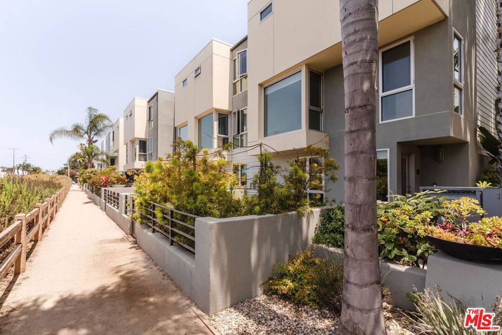 Marina Del Rey, CA 90292,310 Washington BLVD #601