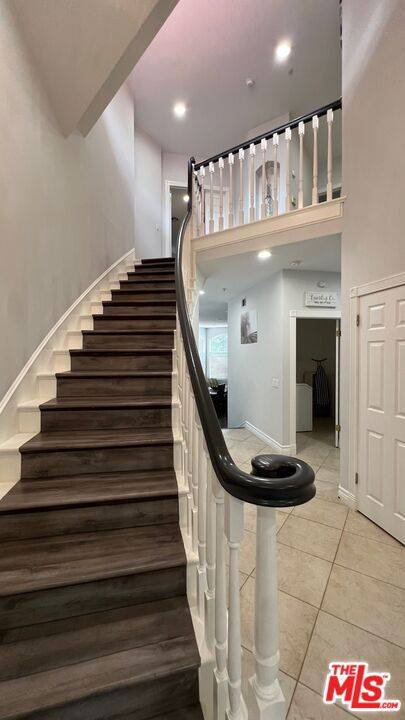 Agoura Hills, CA 91301,29934 Triunfo DR