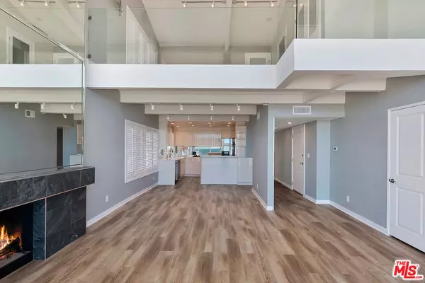 Marina Del Rey, CA 90292,1 Driftwood ST #6