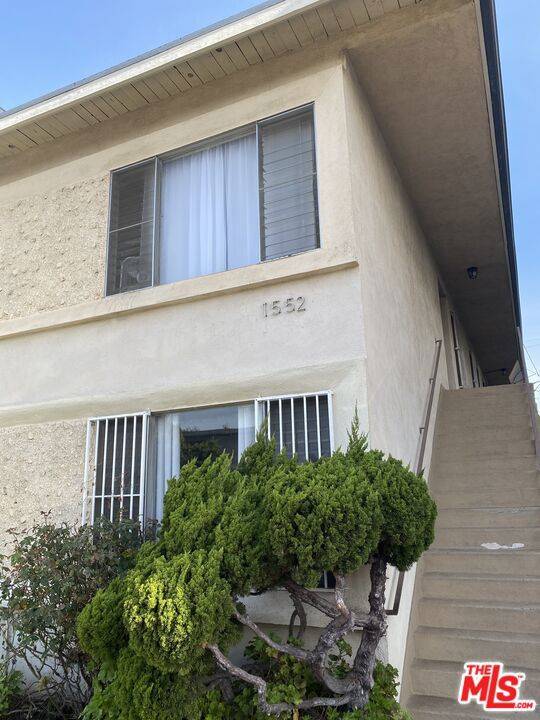 1552 Brockton AVE #8, Los Angeles, CA 90025