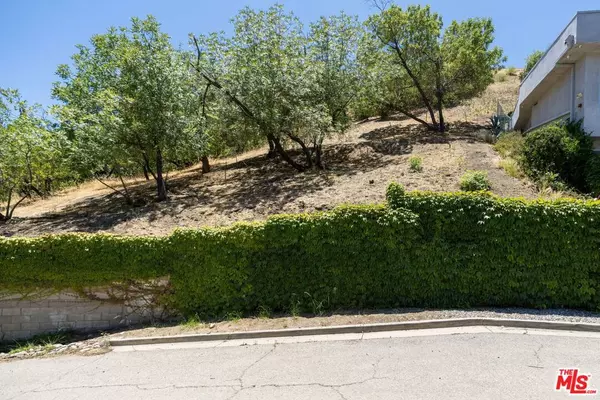 Los Angeles, CA 90065,3995 GLENALBYN DR