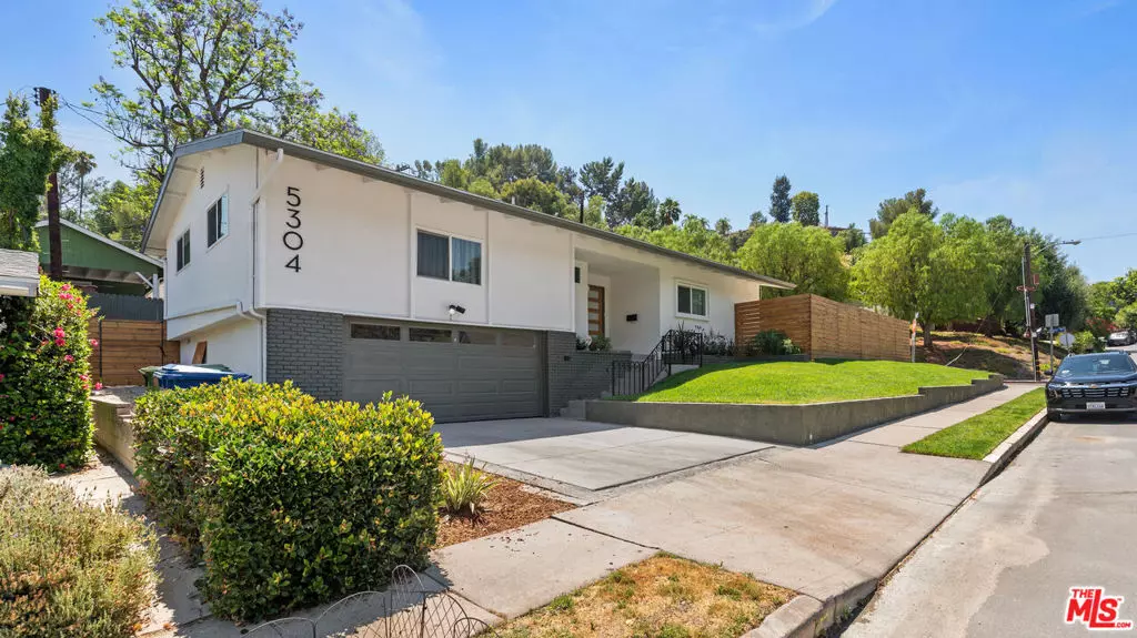 5304 Baza AVE, Woodland Hills, CA 91364
