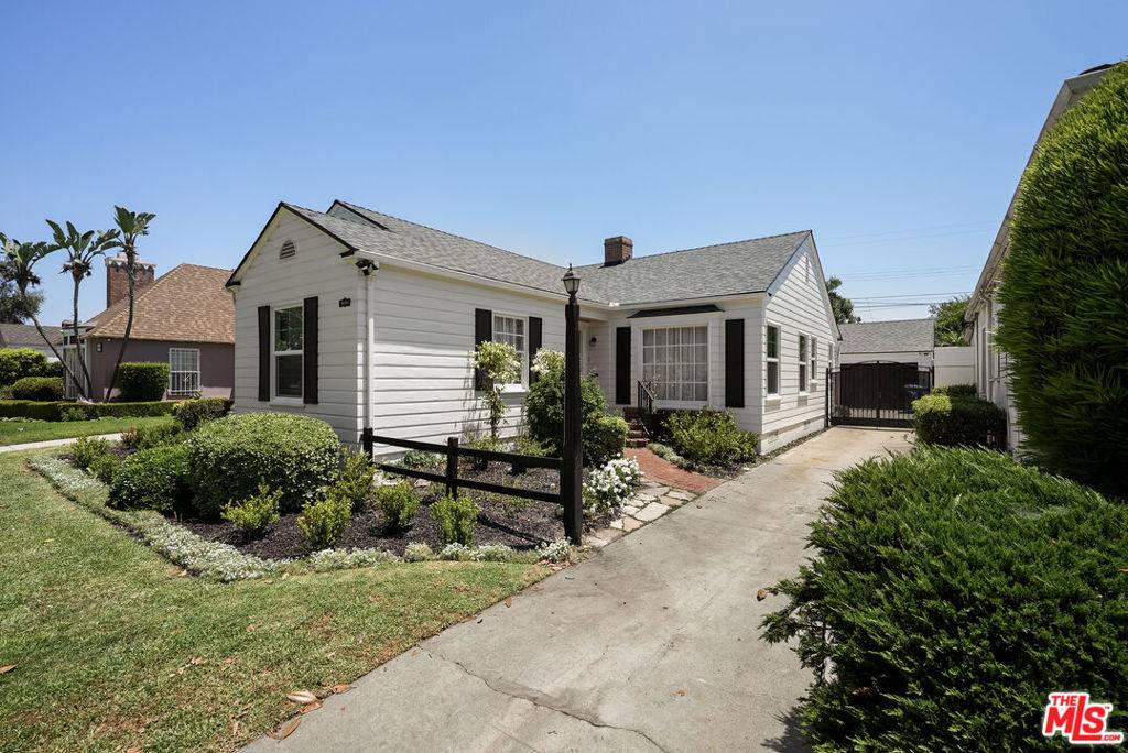 3860 Hepburn AVE, Los Angeles, CA 90008