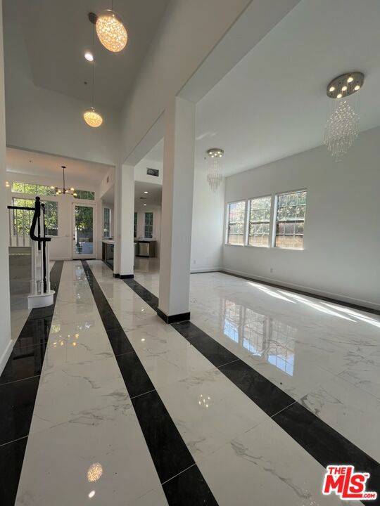 Oxnard, CA 93036,2320 Diamond Head WAY