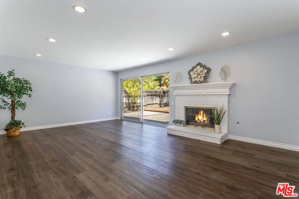 Granada Hills, CA 91344,17133 Lorillard ST